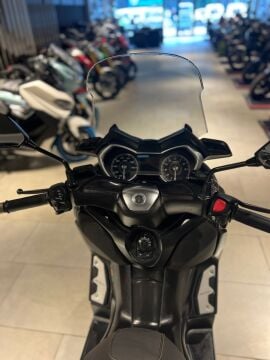 YAMAHA XMAX 250 TECH MAX